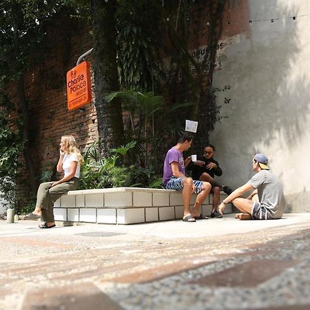 ميديلين Charlie Palace Hostel المظهر الخارجي الصورة