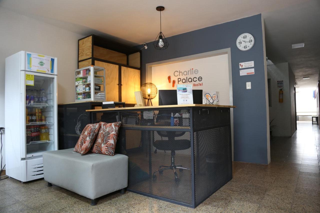 ميديلين Charlie Palace Hostel المظهر الخارجي الصورة